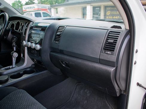 Used 2010 Toyota Tundra 4x4 Double Cab image 38
