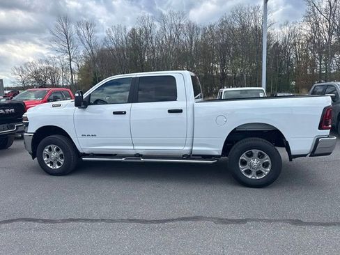 Used 2025 RAM 2500 Big Horn AWD/4WD image 5