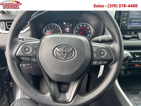 Certified 2022 Toyota RAV4 LE image 17