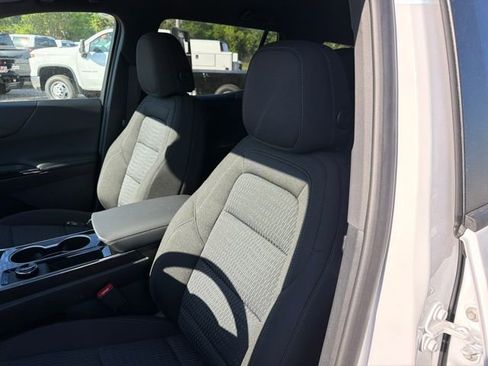 New 2026 Chevrolet Equinox LT w/ Safety and Technology Package FWD image 21