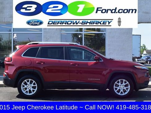 Used 2015 Jeep Cherokee Latitude w/ Cold Weather Group AWD/4WD image 3