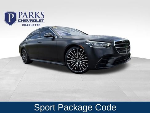 Used 2022 Mercedes-Benz S 580 4MATIC Sedan image 1