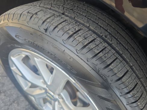 Used 2019 Chevrolet Equinox LT image 31