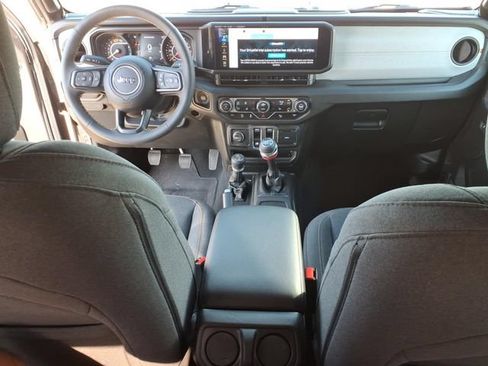 Used 2024 Jeep Wrangler Sport AWD/4WD image 7