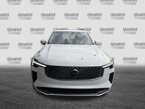 New 2026 Volvo XC90 B5 Core image 3