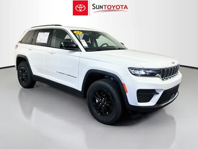 Used 2022 Jeep Grand Cherokee Laredo w/ Luxury Tech Group I