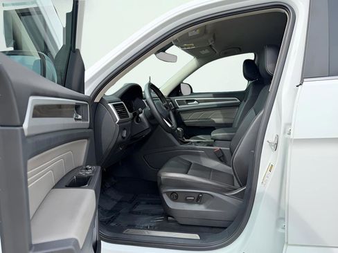 Used 2023 Volkswagen Atlas SE FWD image 16