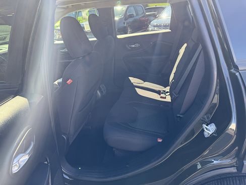 Used 2016 Jeep Cherokee 75th Anniversary image 14