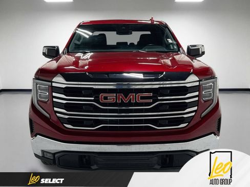 Used 2023 GMC Sierra 1500 SLT w/ SLT Premium Package AWD/4WD image 2