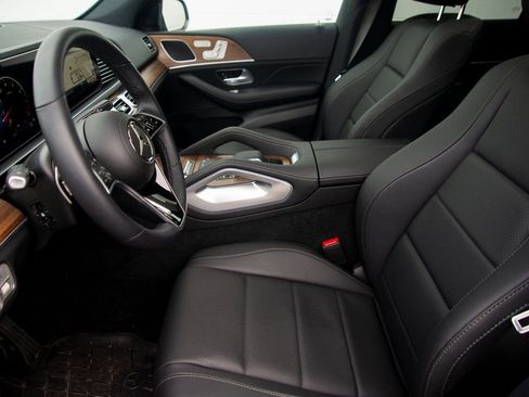 Used 2025 Mercedes-Benz GLE 350 4MATIC image 25