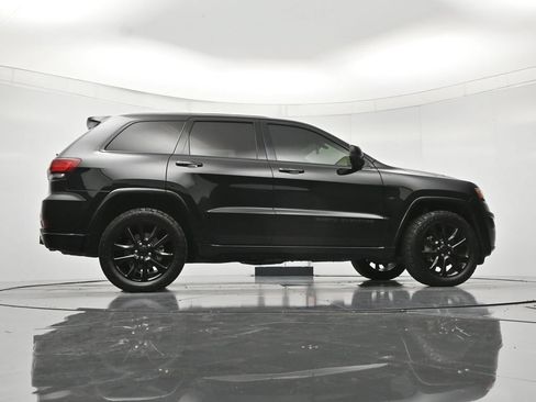 Used 2021 Jeep Grand Cherokee Laredo X AWD/4WD image 41