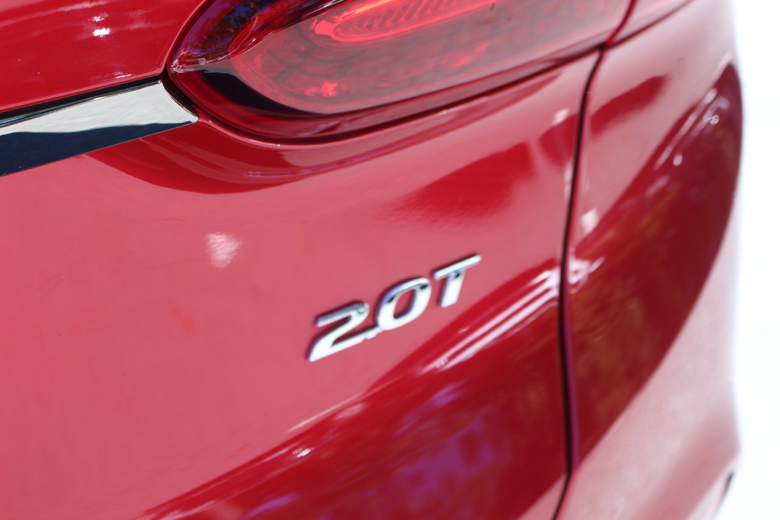 Used 2020 Hyundai Santa Fe Limited FWD image 9