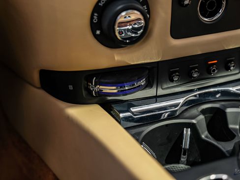 Used 2017 Rolls-Royce Ghost RWD image 73