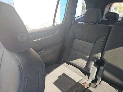 Used 2025 GMC Acadia Elevation AWD/4WD image 10