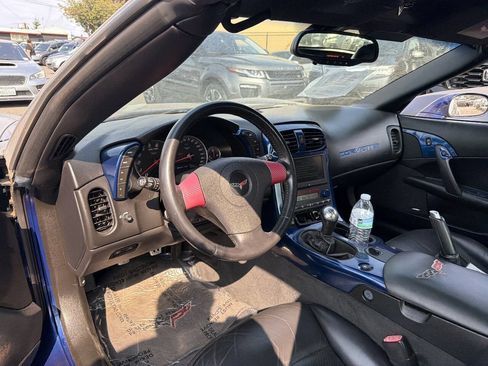 Used 2006 Chevrolet Corvette Coupe w/ Preferred Equipment Group RWD image 6