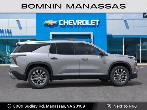 New 2026 Chevrolet Traverse LT w/ Sun and Wheel Package AWD/4WD image 6