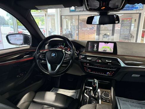 Used 2019 BMW 530i RWD image 27