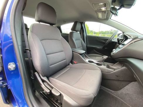 Used 2023 Chevrolet Malibu RS FWD image 25