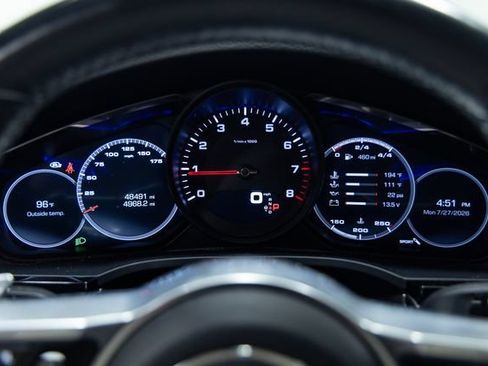 Used 2020 Porsche Cayenne AWD/4WD image 2