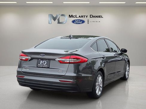 Used 2020 Ford Fusion SE FWD image 5