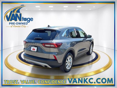 Used 2023 Ford Escape Active AWD/4WD image 6