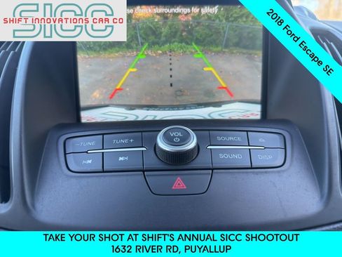 Used 2018 Ford Escape SE w/ SE Sport Appearance Package image 17