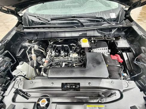 Used 2025 Nissan Pathfinder SV FWD image 29