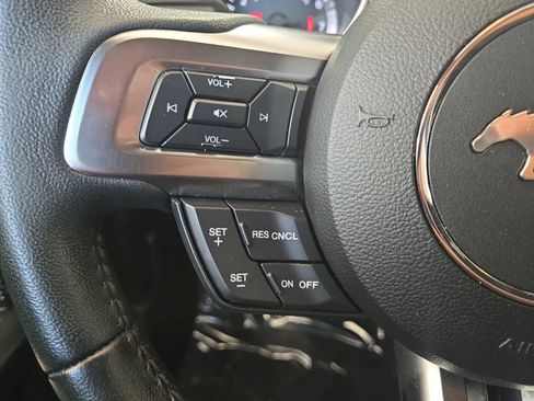 Used 2019 Ford Mustang Coupe RWD image 21