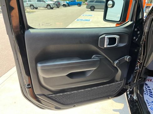 Used 2021 Jeep Wrangler Unlimited Sport AWD/4WD image 7