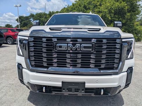 Used 2024 GMC Sierra 2500 Denali Ultimate AWD/4WD image 9