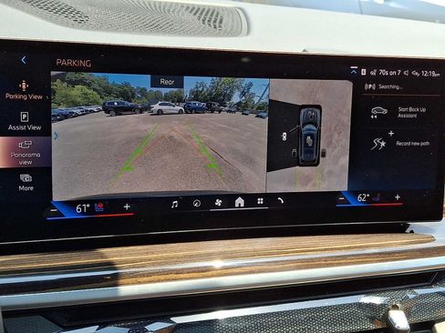 Used 2024 BMW X7 xDrive40i w/ M Sport Package AWD/4WD image 16