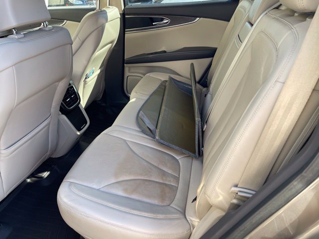 Used 2017 Lincoln MKX Reserve w/ Cargo Utility Package FWD image 9