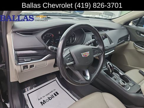 Certified 2023 Cadillac XT4 Premium Luxury image 10