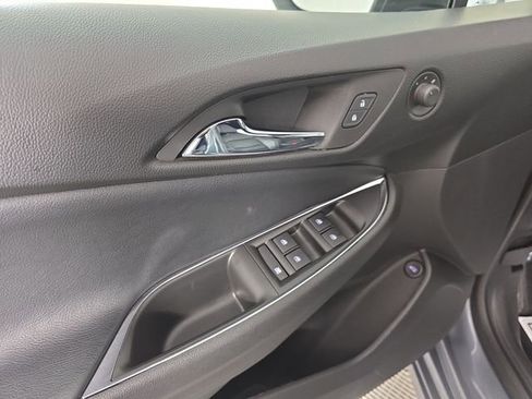 Used 2019 Chevrolet Cruze LT w/ Convenience Package FWD image 12