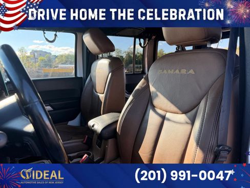 Used 2016 Jeep Wrangler Unlimited Sahara w/ Connectivity Group AWD/4WD image 56
