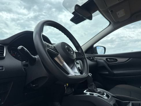 Used 2022 Nissan Rogue Sport S FWD image 37