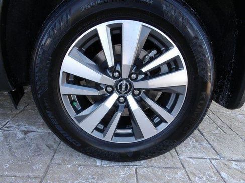 Certified 2024 Nissan Pathfinder SL image 12