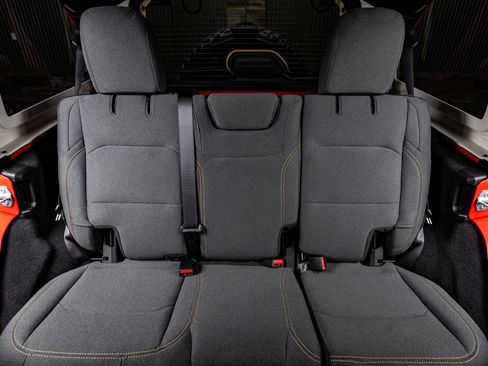 Used 2025 Jeep Wrangler Sport S image 35