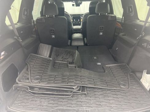 Used 2024 Jeep Grand Cherokee L Summit image 9