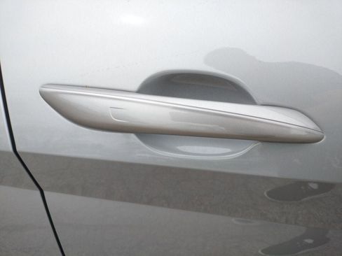 Used 2025 Hyundai Elantra Limited FWD image 44