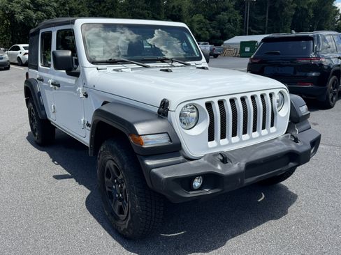 Used 2023 Jeep Wrangler Unlimited Sport AWD/4WD image 3