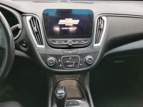 Used 2019 Chevrolet Malibu RS FWD image 10