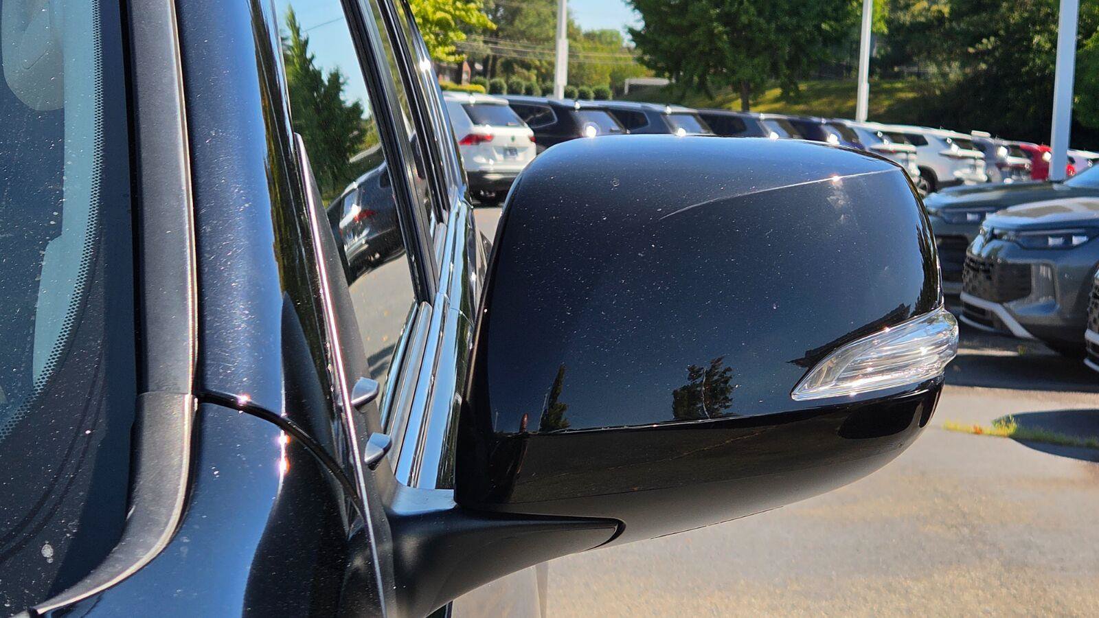 Used 2020 Lexus GX 460 Premium w/ Premium Package AWD/4WD image 14