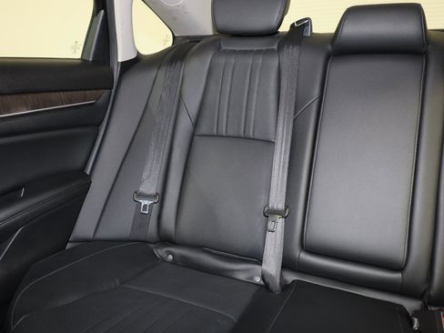 Used 2021 Honda Accord Touring image 12