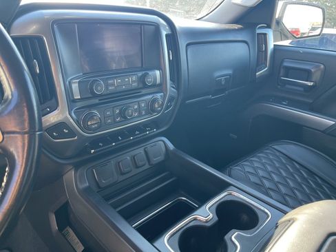 Used 2018 Chevrolet Silverado 1500 LT w/ All Star Edition image 9