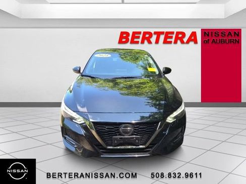 Used 2023 Nissan Sentra SR w/ Electronics Package FWD image 3