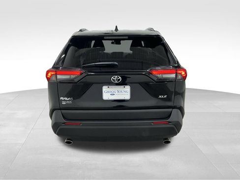 Used 2025 Toyota RAV4 XLE image 21