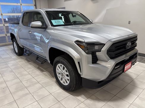 New 2026 Toyota Tacoma SR5 image 5