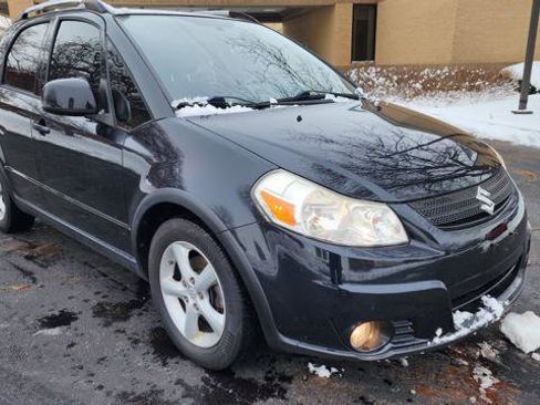 Used 2009 Suzuki SX4 AWD Hatchback w/ Touring Pkg image 5