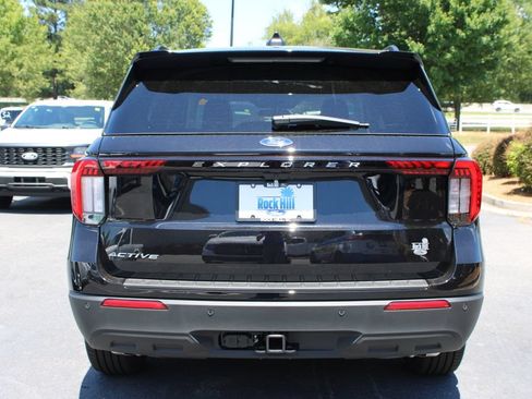 New 2026 Ford Explorer Active RWD image 16